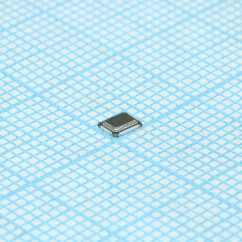Резонатор кварцевый SMD 3.2х2.5х0.8мм, -20...+70°C, 30/30ppm, 12пФ, 12МГц