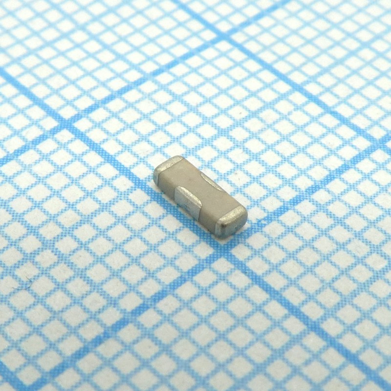 EMI фильтр емкостной 220pF +50/-20% 100VDC 0.3A Flat Style SMD 1806 T/R