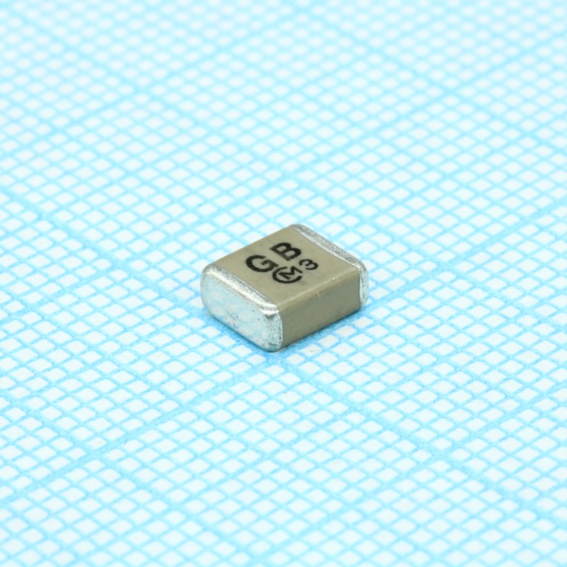 Конденсатор помехоподавляющий X2 0.033мкФ 250В переменного тока X7R ±10% SMD 2220 125°C лента на катушке