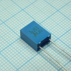 конденсатор металлопленочный полиэтилентерефталатный 1uF ±5% 63V (7.3 X 4.5 X 9.5mm) радиальный 5mm в ленте