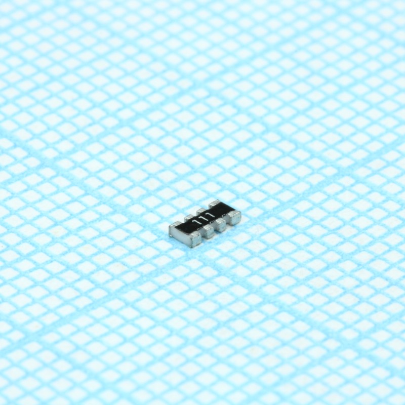 Резисторная сборка SMD 1206 4 резисторов по 110Ом