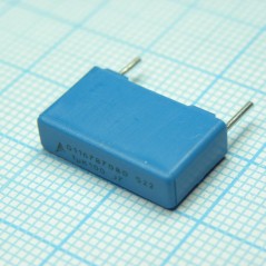 Конденсатор металлопленочный полиэтилентерефталатный 1uF ±10% 100V (18 X 5 X 10mm) радиальный 15mm россыпь