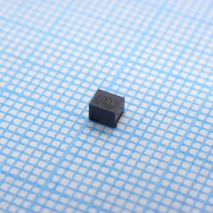 Индуктивность SMD высокочастотная неэкранированная проволочная 1мкГн ±5% 7.96МГц 30Q-Фактор феррит 400мА 700мОм по постоянному т