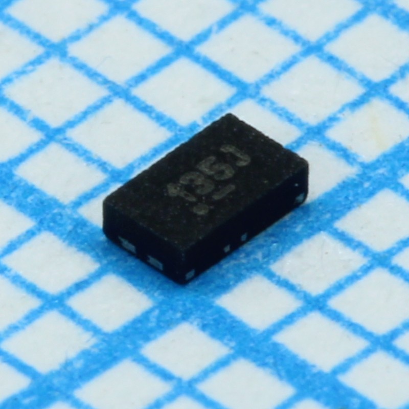 Генератор кварцевый MEMS 0.032768МГц ±100ppm (стабильность) 52% 1.8В/2.5В/3.3В 4-Pin QFN лента на катушке