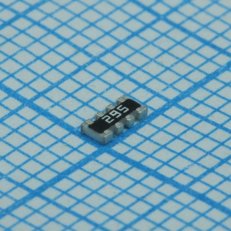 Резисторная сборка SMD 1206 4 резисторов по 5.6кОм