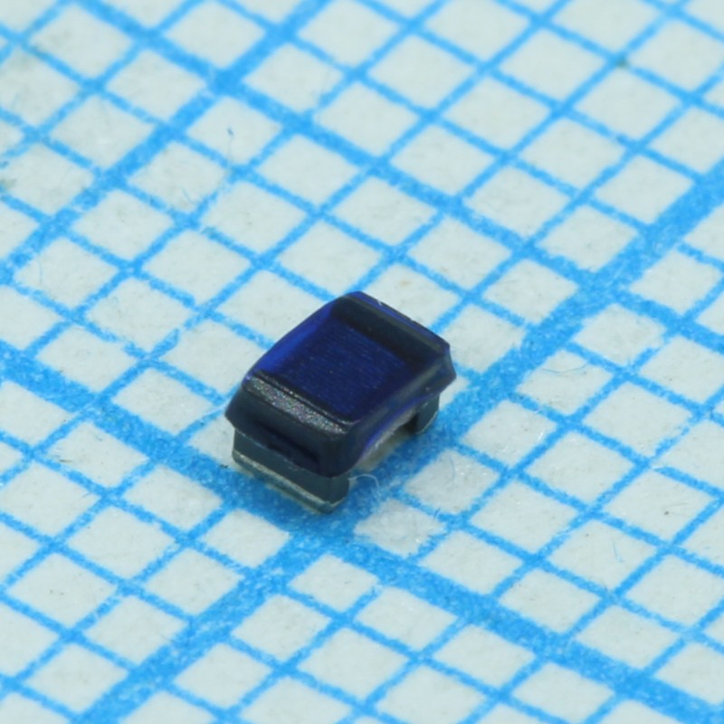 Проволочная SMD индуктивность на ферритовом сердечнике 7.96МГц 1мкГн ±5% 250мА RDC 0.5Ом 20Q