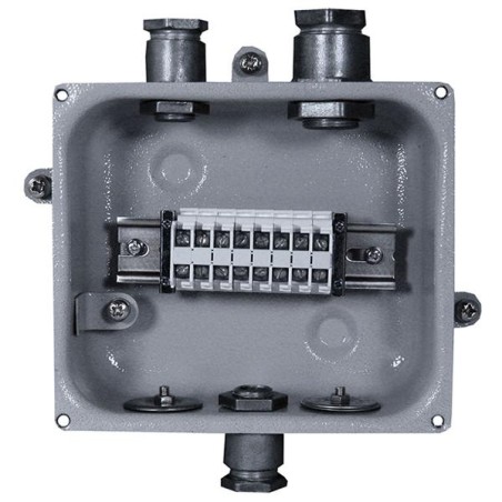 Коробка клеммная КЗНС-08 У2 8 зажимов IP65 (метал. вводы) Электротехник ET002543