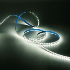Лента светодиодная Basic 2835/120-SMD 12Вт 3000К тепл. бел. IP65 1200лм/м 12В 8мм драйвер (уп.5м) GAUSS BT070