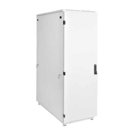 Шкаф коммутационный напольный ШТК-М-42.6.8-3ААА 42U 600х800мм передн. двер. метал. задн. двер. стальн. лист 2 боков. панел. 550к