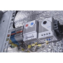 Шкаф коммутационный напольный ШТВ-1-12.7.9-43АА-Т1 12U 745х945мм передн. двер. метал. метал. 2 боков. панел. ЦМО 1622060