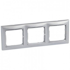 Рамка 3-м Valena горизонт. алюм. модерн (блист.) IEK 694358