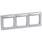 Рамка 3-м Valena горизонт. алюм./серебр. Leg 770353