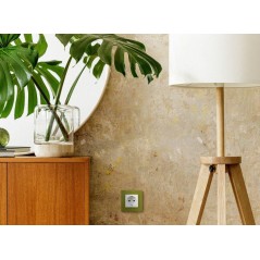 Розетка 1-м СП Etika 16А IP31 250В 2P+E с заземл. защ. шторки немецк. стандарт винтов. клеммы механизм бел. Leg 672222