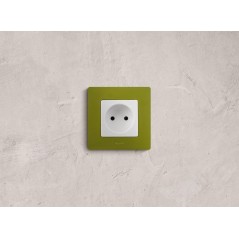 Розетка 1-м СП Etika 16А IP31 250В 2P без заземл. защ. шторки немецк. стандарт винтов. клеммы механизм бел. Leg 672234