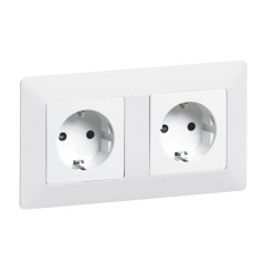 Розетка 1-м СП Valena Life 16А IP2X 250В 2P+E безвинтов. клеммы с лицев. панелью механизм бел. Leg 753421
