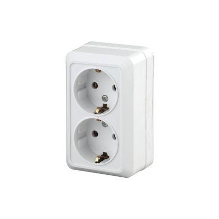 Розетка 2-м ОП Quadro 2-204-01 16А IP20 250В 2х2P+E Schuko бел. Intro Б0053800