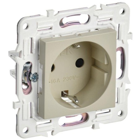 Розетка SKANDY 16А с заземл. защ. штроки SK-R04B беж. IEK SK-R14-16-K10