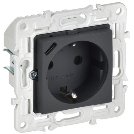 Розетка SKANDY 18Вт 16А с заземл. защ. штроки с USB C SK-R17G графит IEK SK-R14-16-U14-018-K53