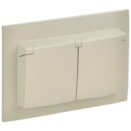 Розетка 2-м SKANDY 16А IP44 с крышкой в сборе SK-R12B беж. IEK SK-R26-16-44-K10-F