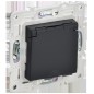 Розетка 1-м SKANDY 16А IP44 с заземл. защ. штроки с крышкой SK-R11G графит IEK SK-R16-16-44-K53