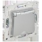 Розетка 1-м SKANDY 16А IP44 с заземл. защ. штроки с крышкой SK-R11S серебр. IEK SK-R16-16-44-K23