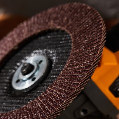 Круг лепестковый торцевой P40 180х22.2мм Kranz KR-90-0021