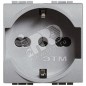 Розетка 1-м СП 2мод. LivingLight 16А IP20 2P+E с центр. и боков. заземл. защ. шторки алюм. Leg BTC NT4140 Розетка 1-м СП 2мод. LivingLight 16А IP20 2P+E с центр. и боков. заземл. защ. шторки алюм. Leg BTC NT4140